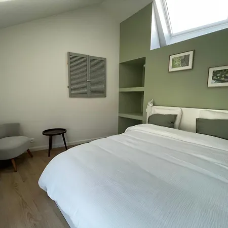 Holiday home Du Pelerin A Hanzinne - Piscine Partagee Florennes