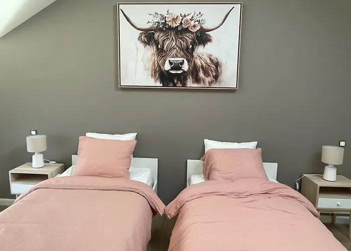 Du Pelerin A Hanzinne - Piscine Partagee Florennes